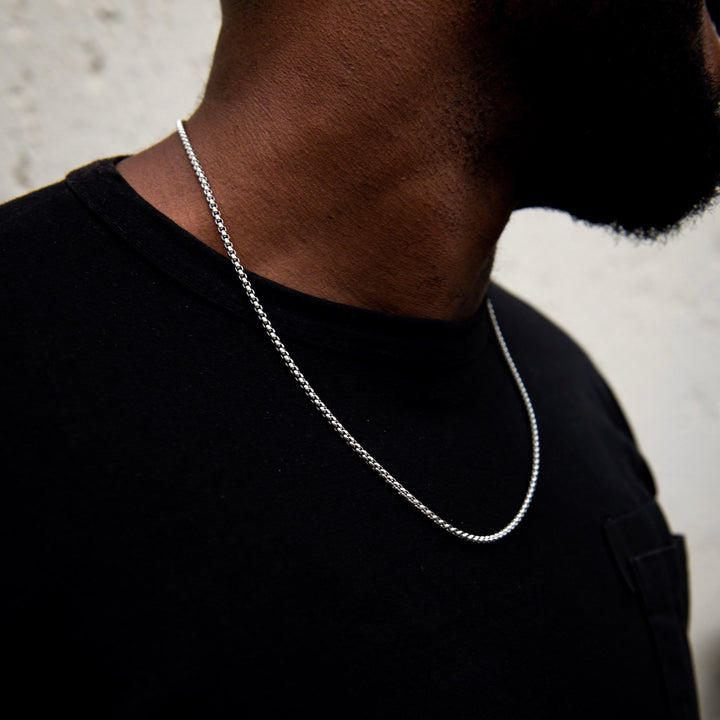 Franco Chain - Silver (3mm) on Model 